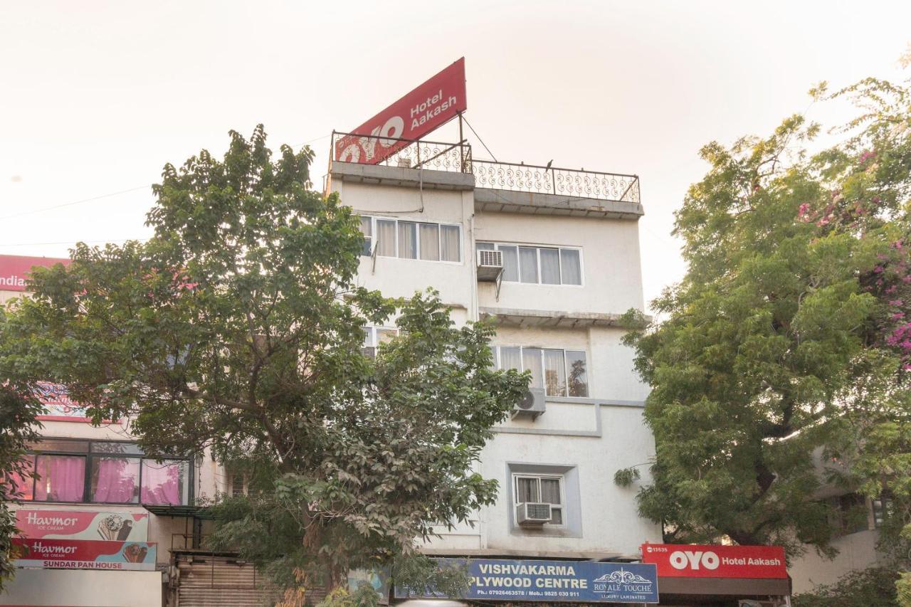Oyo 13535 Aakash Hotel Ahmedabad Ngoại thất bức ảnh