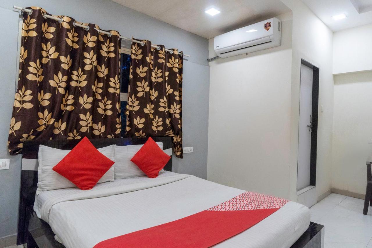 Oyo 13535 Aakash Hotel Ahmedabad Ngoại thất bức ảnh