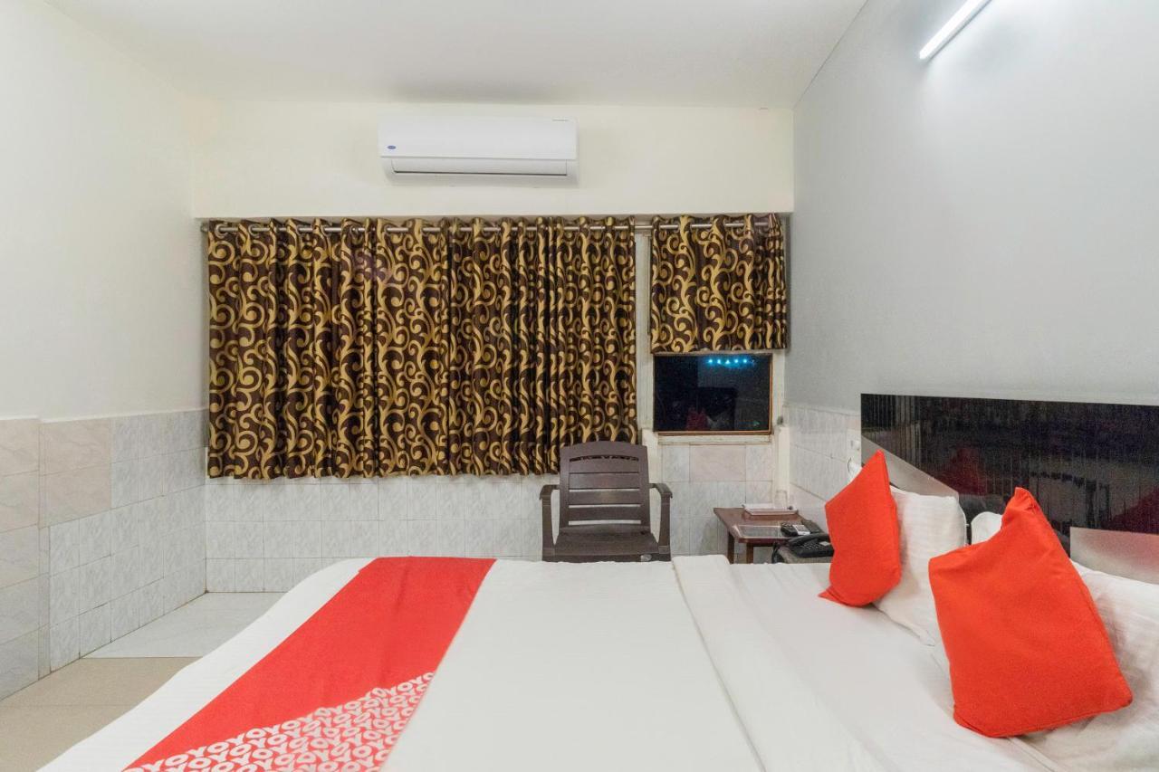 Oyo 13535 Aakash Hotel Ahmedabad Ngoại thất bức ảnh