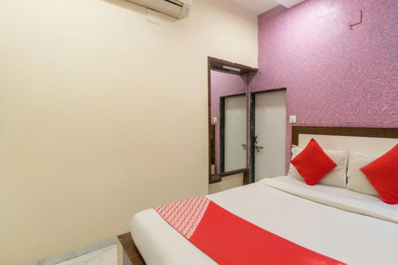 Oyo 13535 Aakash Hotel Ahmedabad Ngoại thất bức ảnh