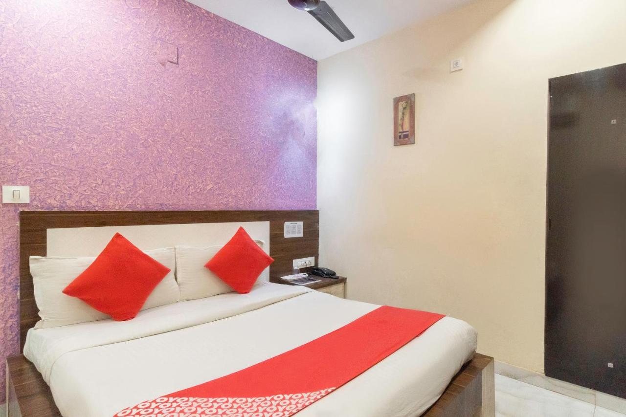 Oyo 13535 Aakash Hotel Ahmedabad Ngoại thất bức ảnh