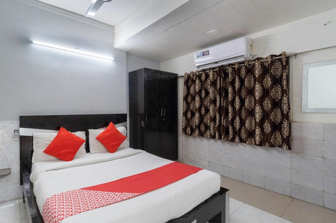 Oyo 13535 Aakash Hotel Ahmedabad Ngoại thất bức ảnh